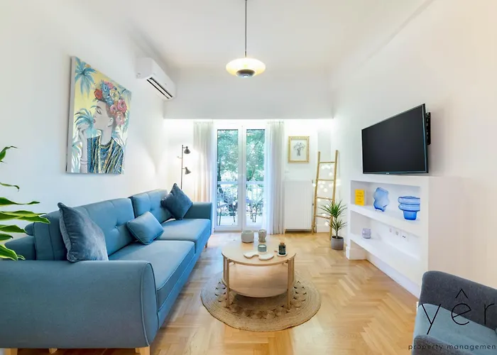 Trendy Living In Koukaki! "Hotspot!" Nighttime Noise Possible